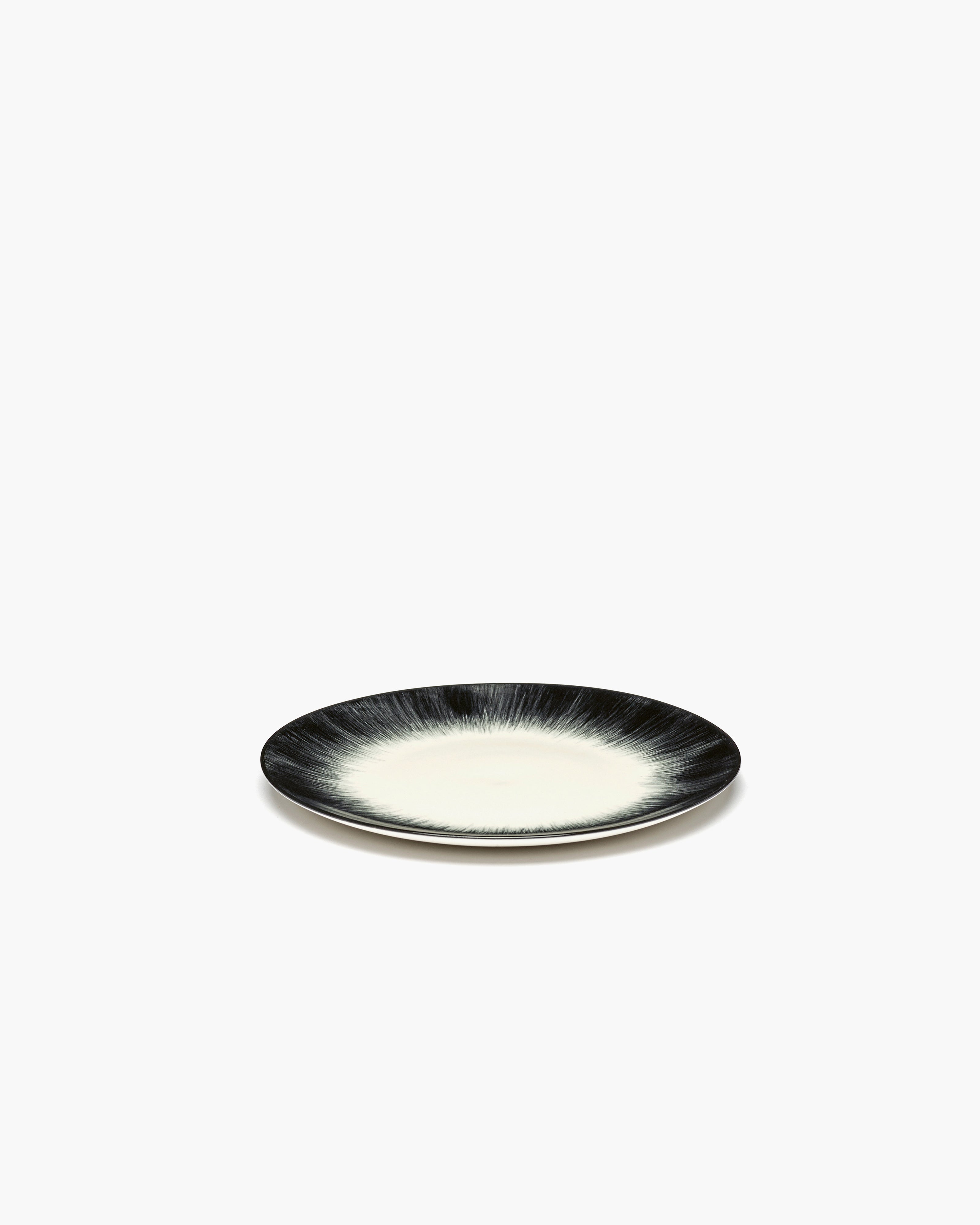 Discover all Serax plates – Serax US