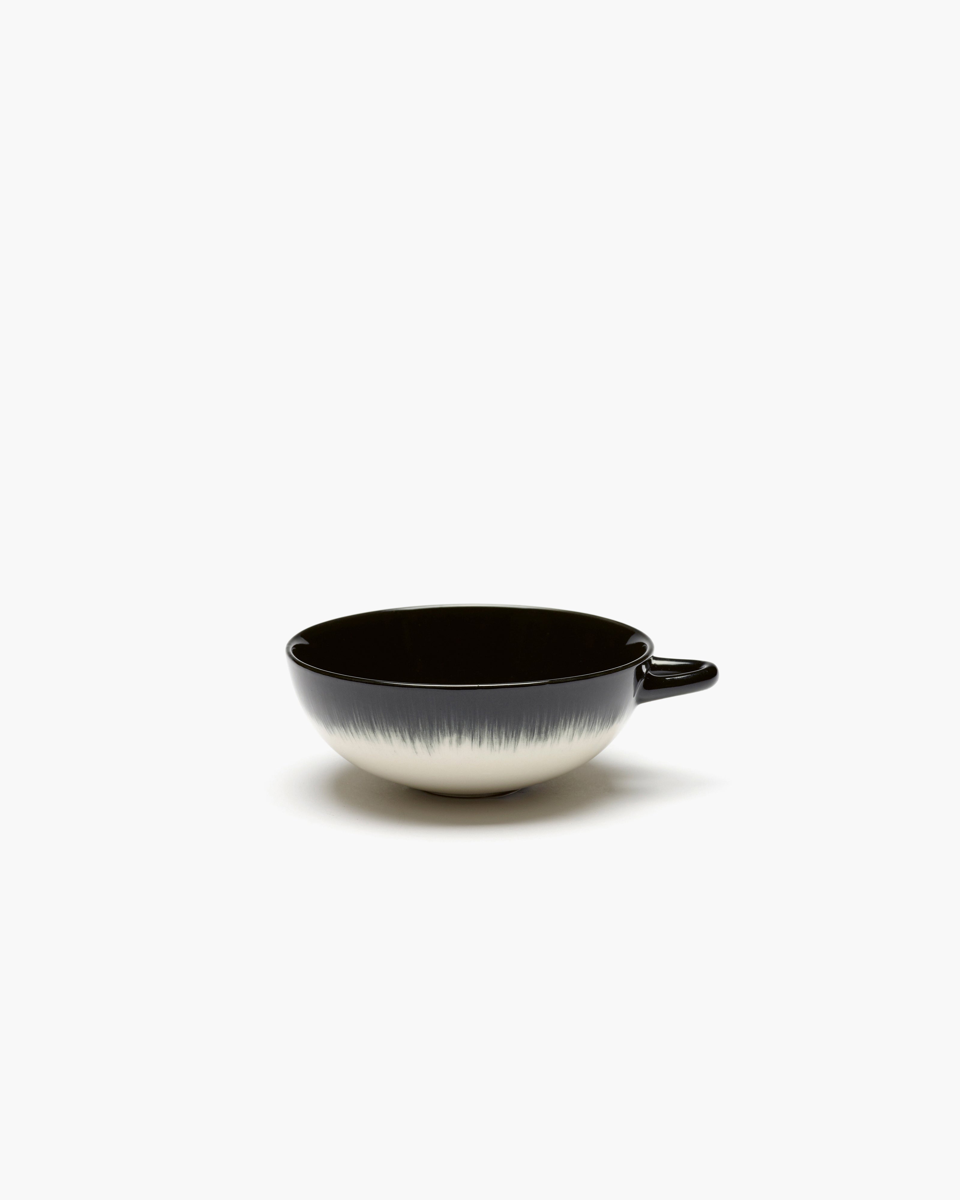 Cup white/black variation b Dé