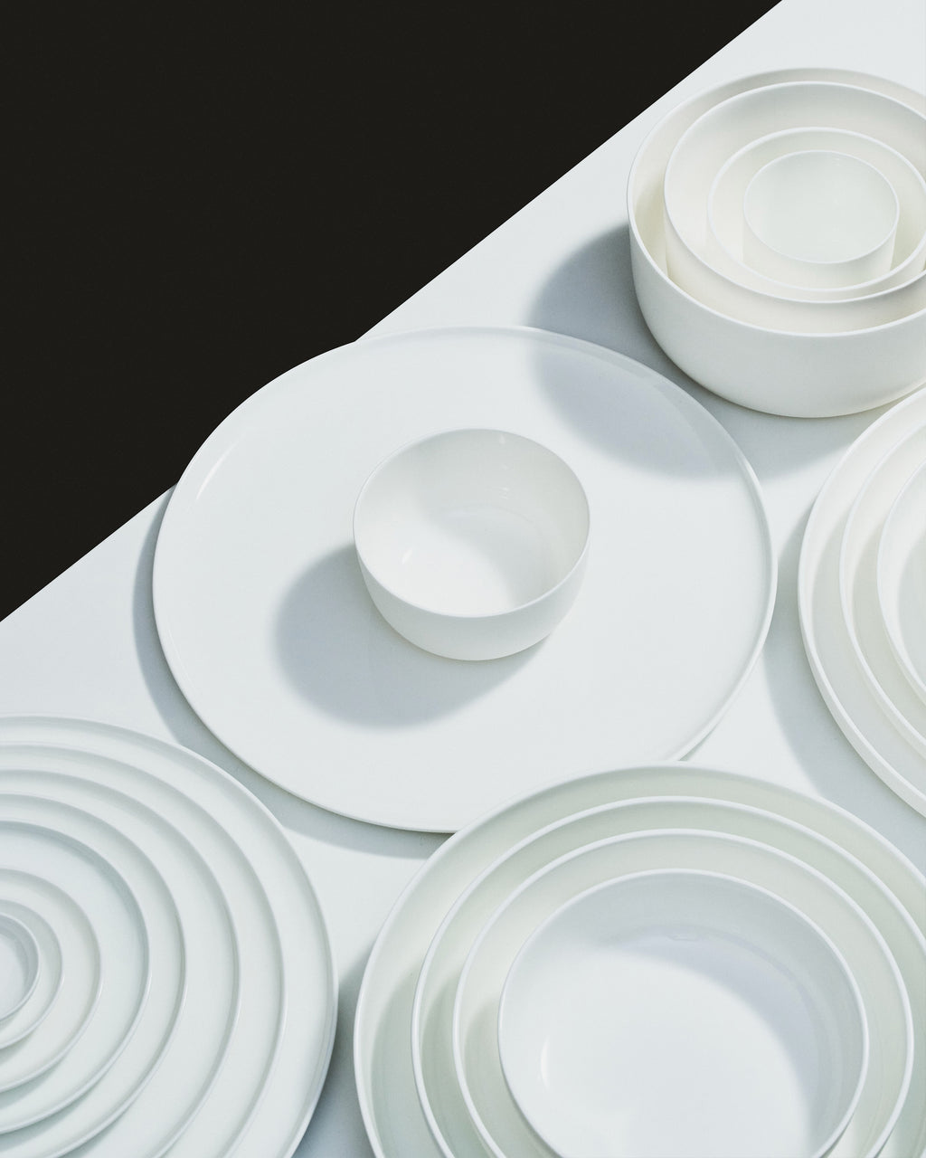 Plate deep L white Base – Serax US